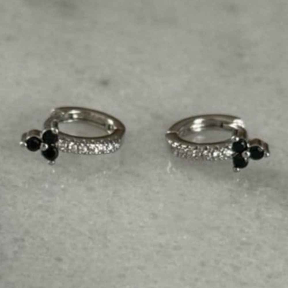 COPY - Sterling Silver Black Crystal Flower Small Huggie Hoop Earrings 


Brand…